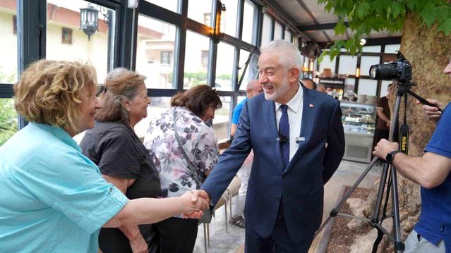Mübadil torunlarından Başkan Başdeğirmen'e kilise restorasyo