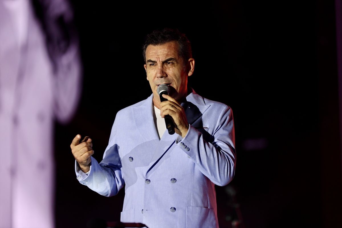 "Trabzon Kültür Yolu Festivali", Ferhat Göçer konseriyle dev