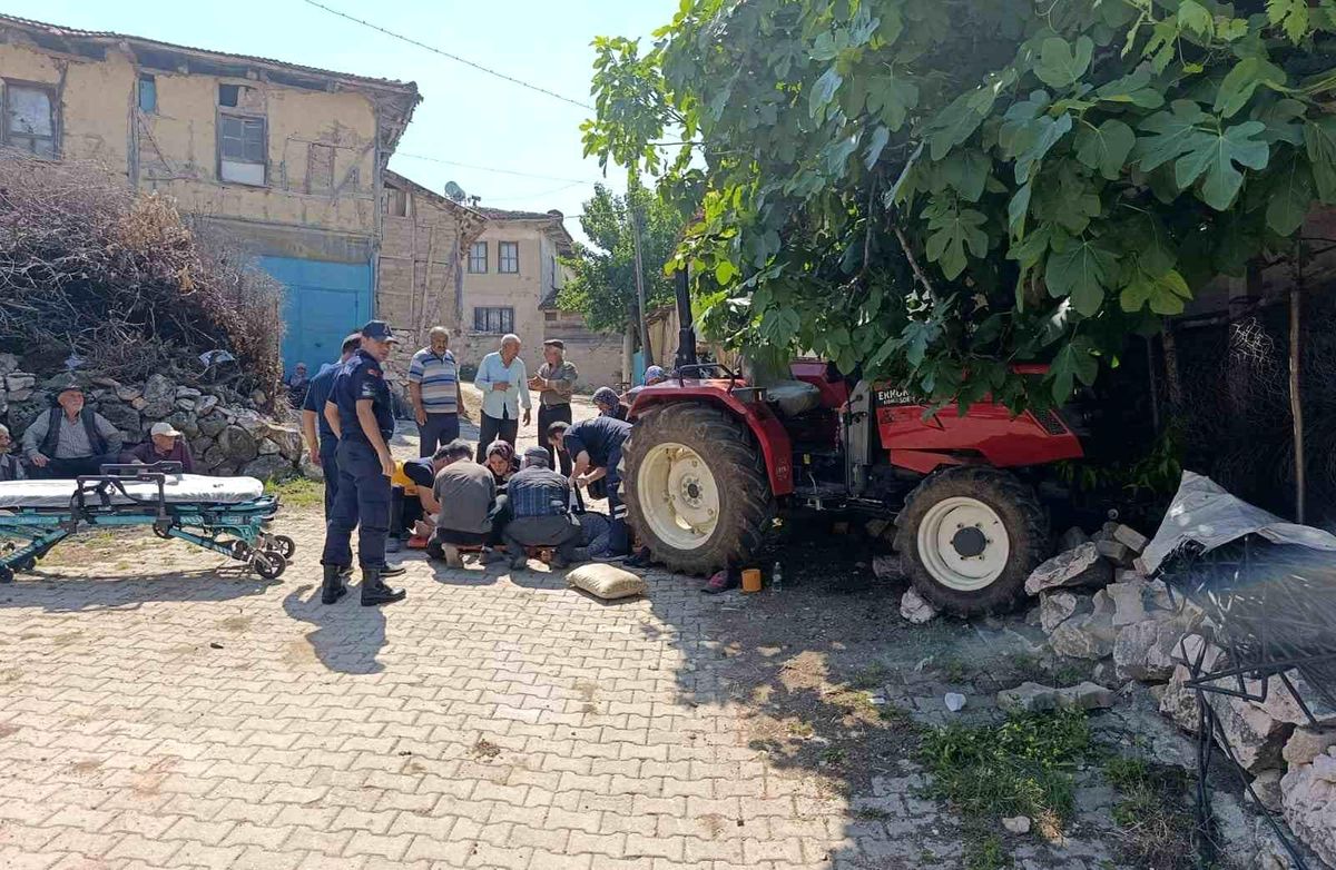 Traktörden düşen sürücü hayatını kaybetti