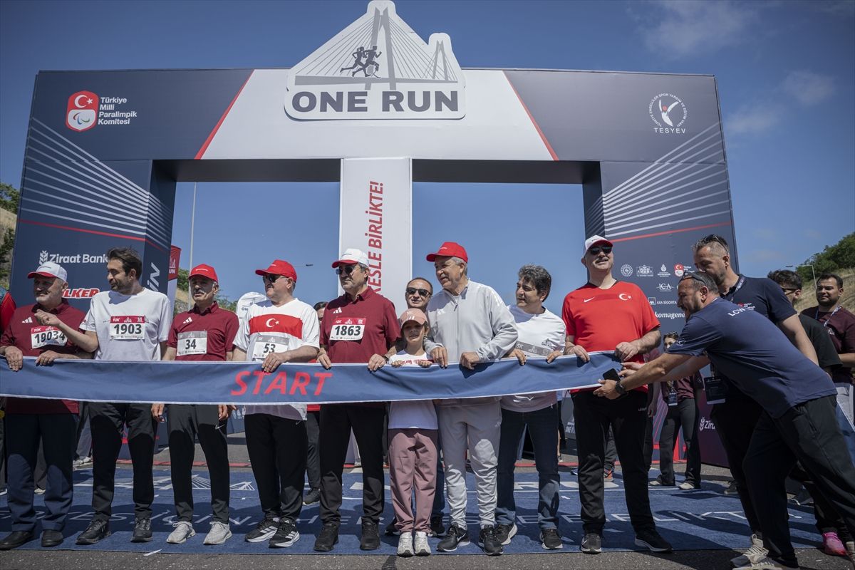 Ulaştırma ve Altyapı Bakanı Uraloğlu 'One Run' yol koşusuna katıldı