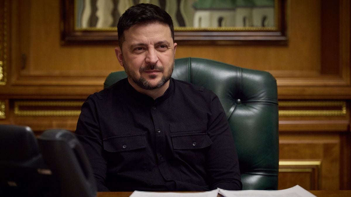 Zelenskiy: Rusya, Çernobil Nükleer Santrali etrafındaki bölg