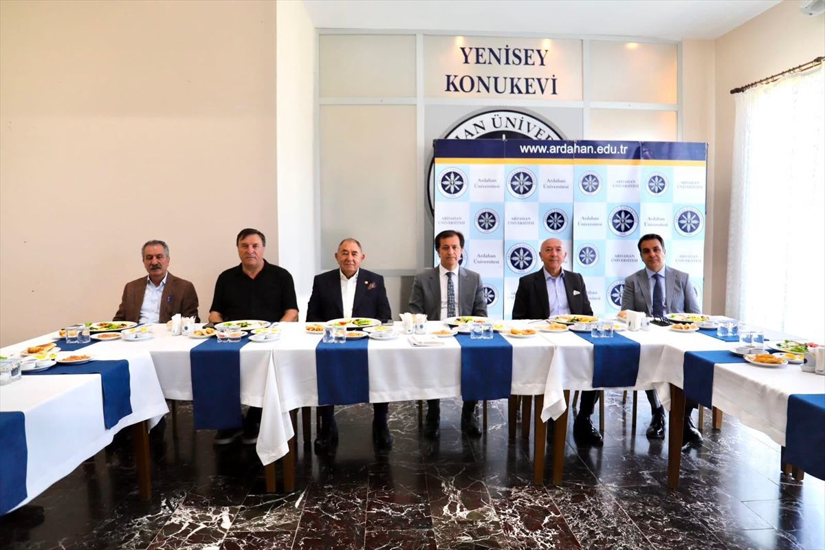 Ardahan Üniversitesini Kalkındırma Vakfı'nın olağan genel kurulu yapıldı