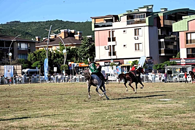 Asırlardır süregelen ata sporu nefesleri kesti