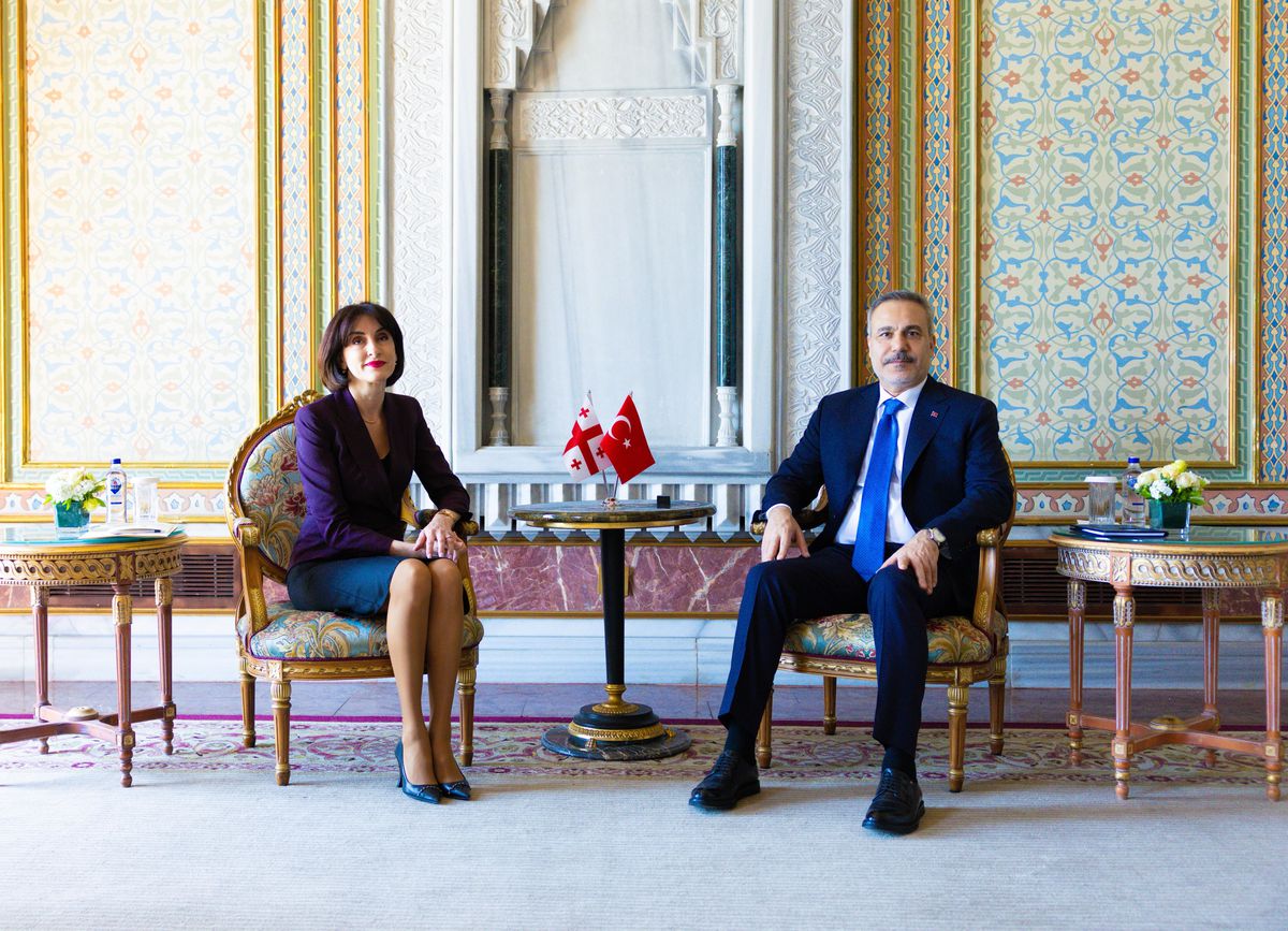 Fidan, Gürcistanlı mevkidaşıyla üçlü toplantı öncesi bir ara