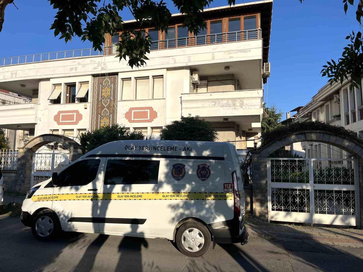 Bakırköy'de bir villada ağabey tartıştığı kardeşini silahla 
