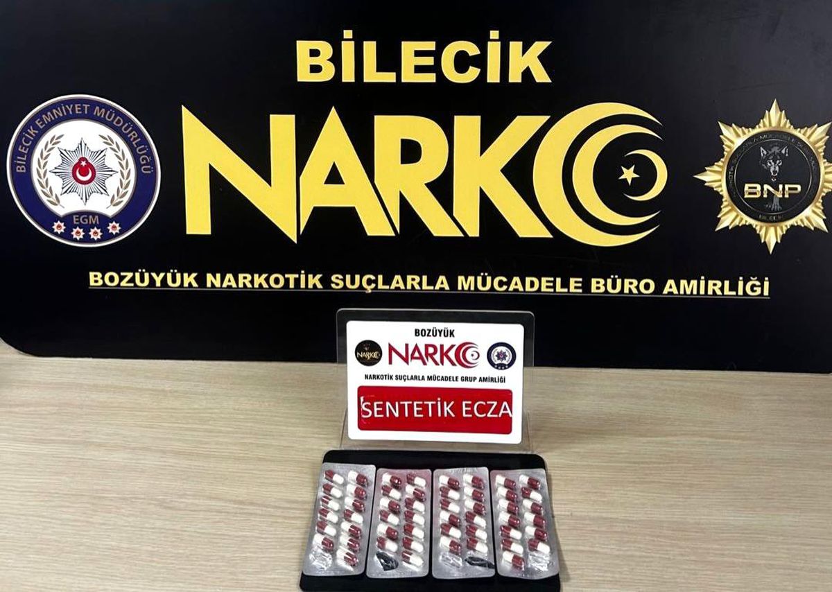 Bilecik'te bir araç ve 2 şahıs üzerinde yapılan aramada uyuş