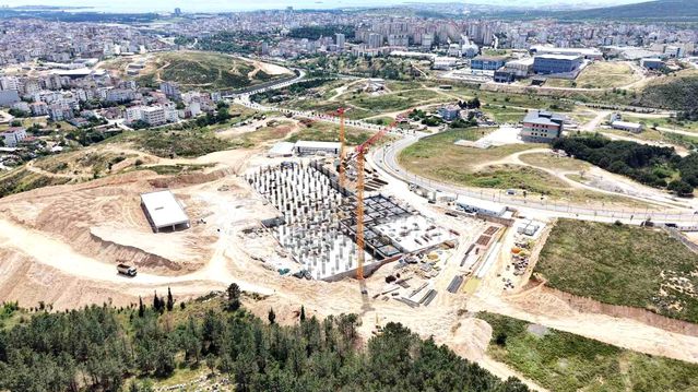Çayırova Devlet Hastanesi'nde 200 yataklı, deprem izolatörlü