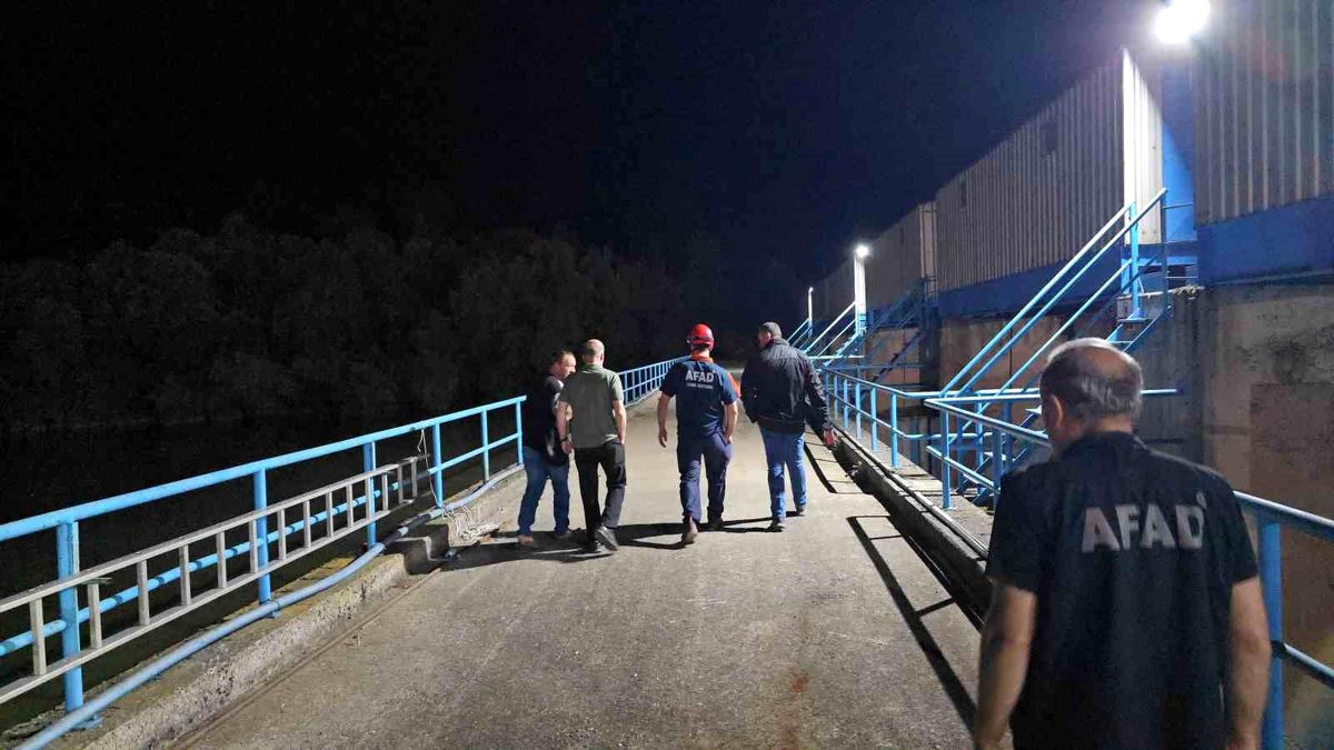 Karabük'te Filyos Çayı'na düşen CHP İl Başkan Yardımcısı Mustafa Erten'i arama çalışmaları