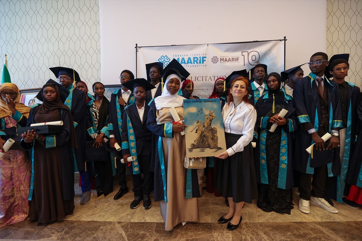 Dakar Maarif Okullarında mezuniyet heyecanı yaşandı