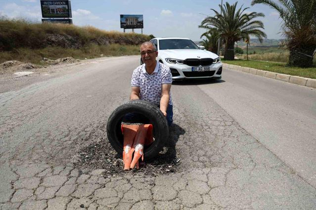 Depremzedelerin yol çilesi: Çukurlara kendi önlemlerini aldı