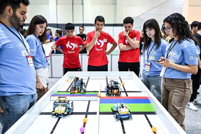 Robot Olimpiyatı'nda 254 takım yarıştı