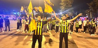 Düzce'de taraftarlar Aziz Yıldırım'ın Fenerbahçe Kulübü Başkanlığına seçilmesini kutladı