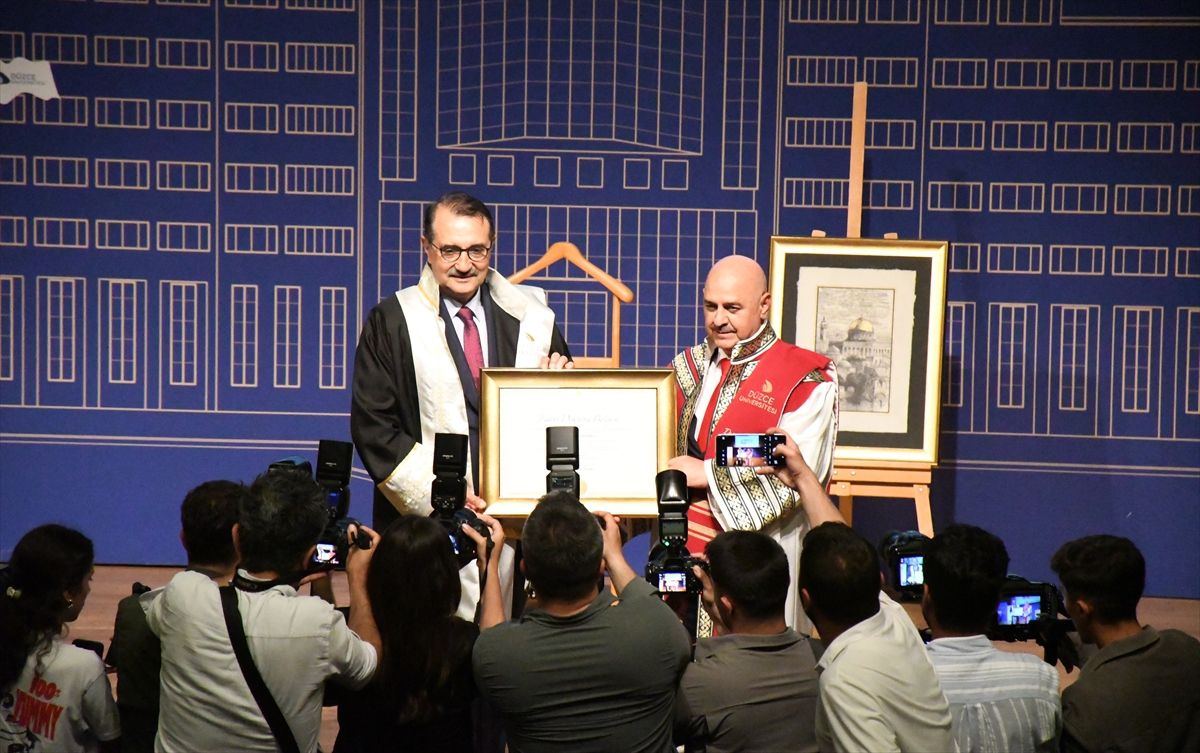 Düzce Üniversitesinde 'Fahri Doktora Tevcih Töreni' düzenlendi