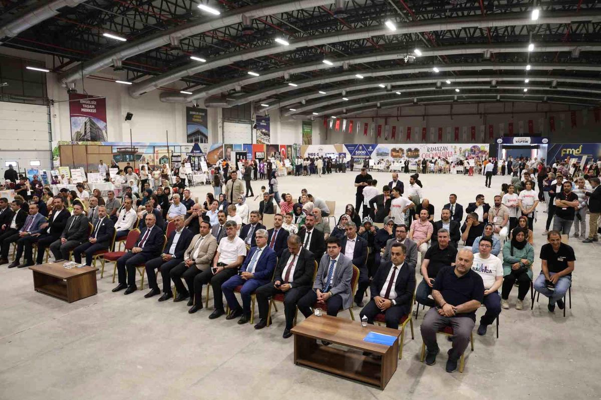 Elazığ'da "Harezmi Eğitim Modeli Yıl Sonu" şenliği