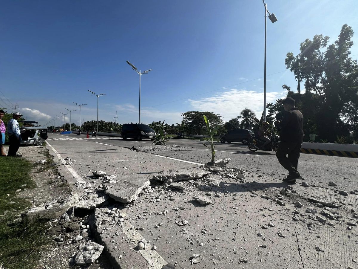 Filipinler'de 7,8 Büyüklüğünde Deprem: Kıyılarda 1,4 Metrelik Dalgalar Oluştu