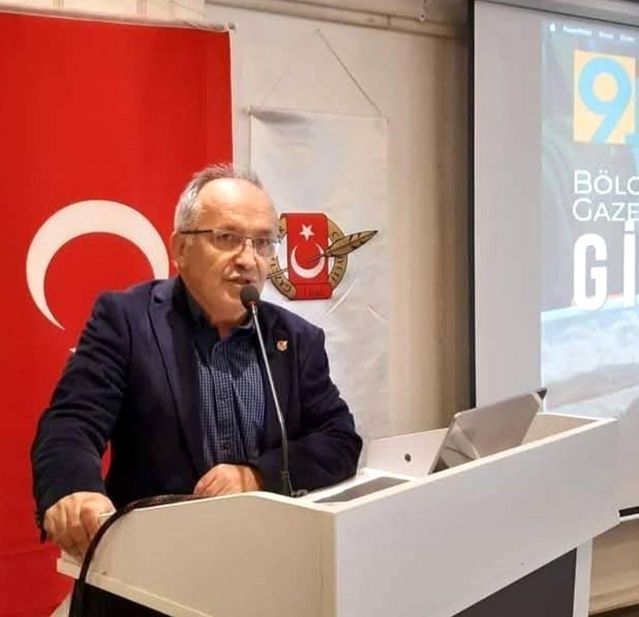 Giresun Gazeteciler Derneği'nde Bekir Bayram güven tazeledi