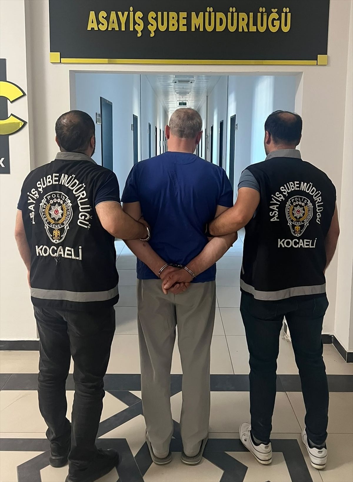 Hakkında 24 yıl kesinleşmiş hapis cezası bulunan firari hükümlü fırında yakalandı