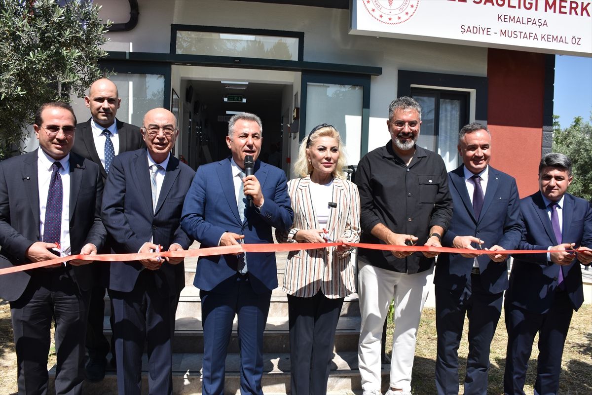 Kemalpaşa'da hayırsever iş insanı tarafından yaptırılan aile