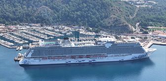Marmaris'e 'Aroya' kruvaziyeri 2 bin 41 turist getirdi