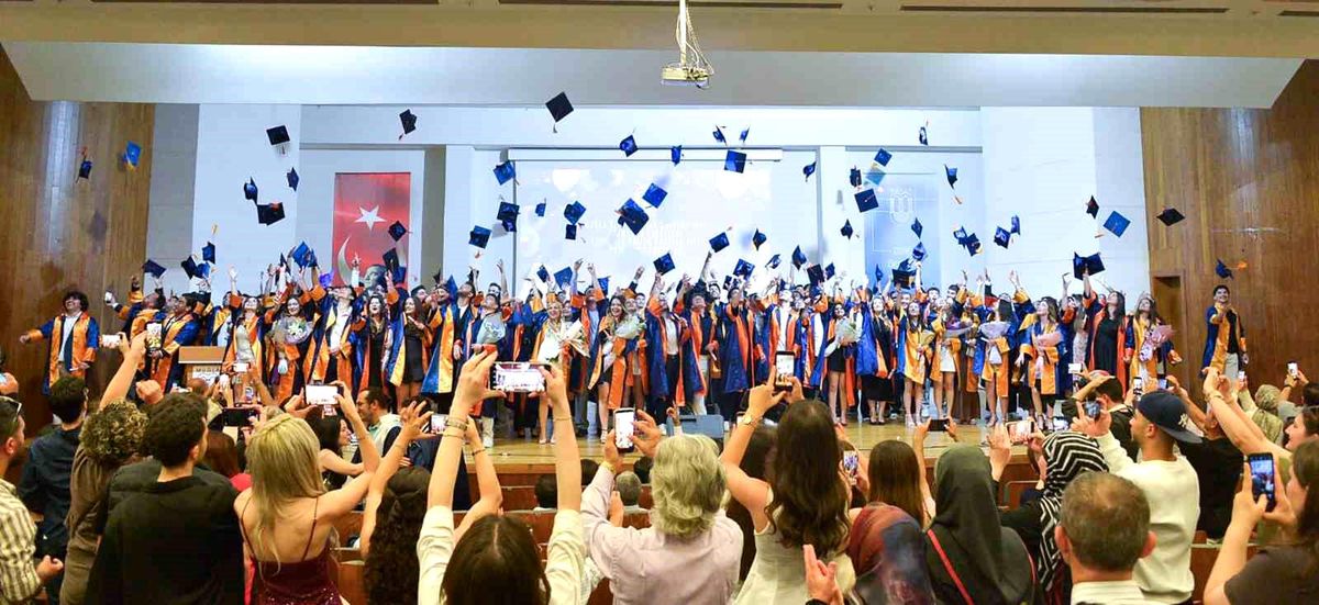 MSKÜ Teknoloji Fakültesi mezunlarını uğurladı