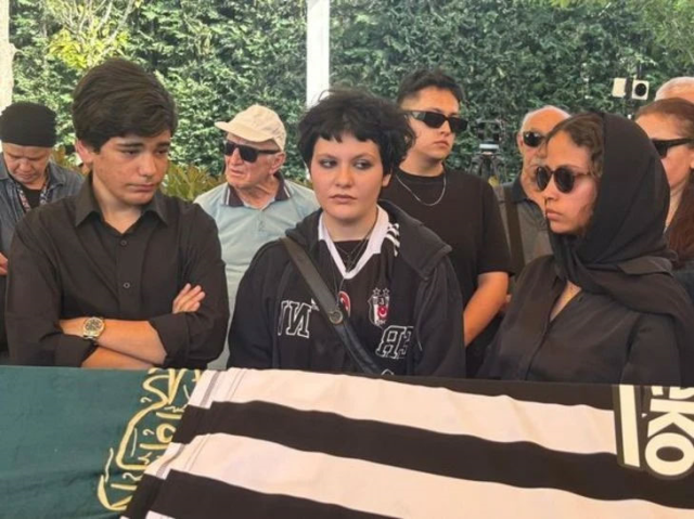 Reha Muhtar's funeral