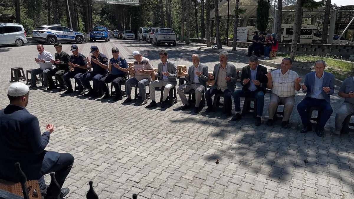 Şehit Asteğmen Mustafa Kasar Kabri Başında Anıldı