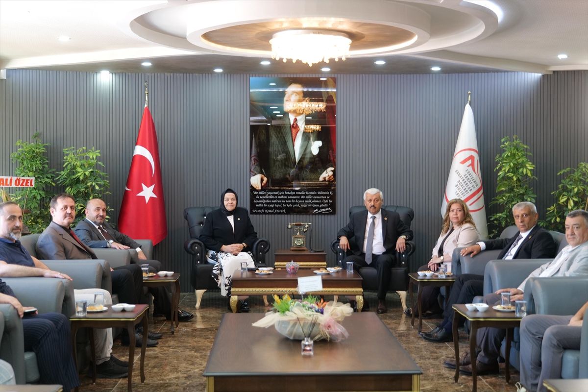 TBMM Milli Eğitim, Kültür, Gençlik ve Spor Komisyonu Başkanı Gürcan, Eskişehir'de programlara katıldı