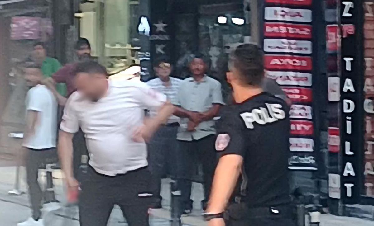 Yalova'da bıçaklı satırlı kavga: 2 yaralı