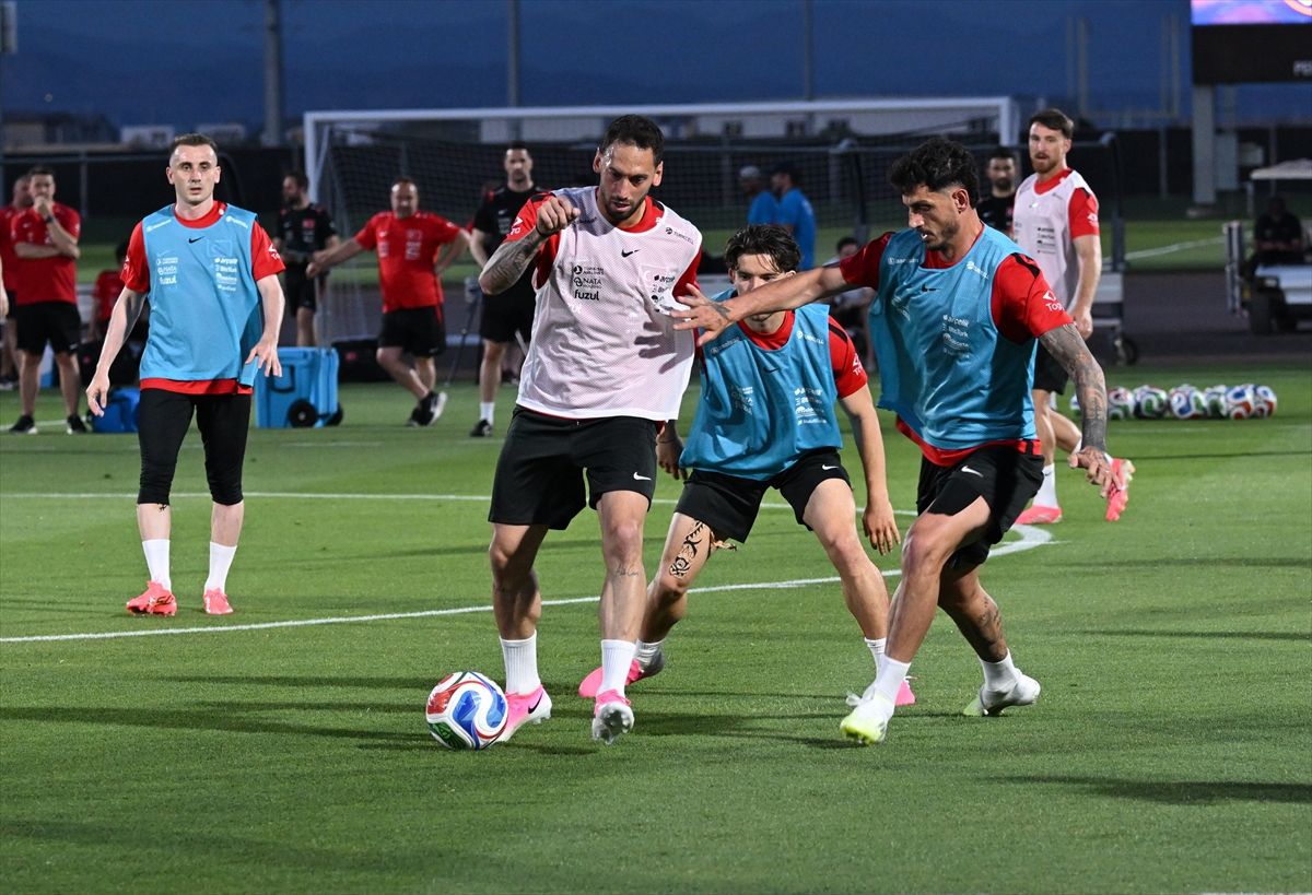 A Milli Futbol Takımı, Arizona'daki ilk idmanını taraftar eş