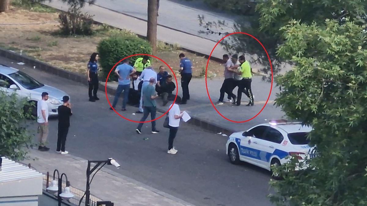 Diyarbakır'da Adliye Binasını Görüntüleyenlere Saldırı: 4 Gö