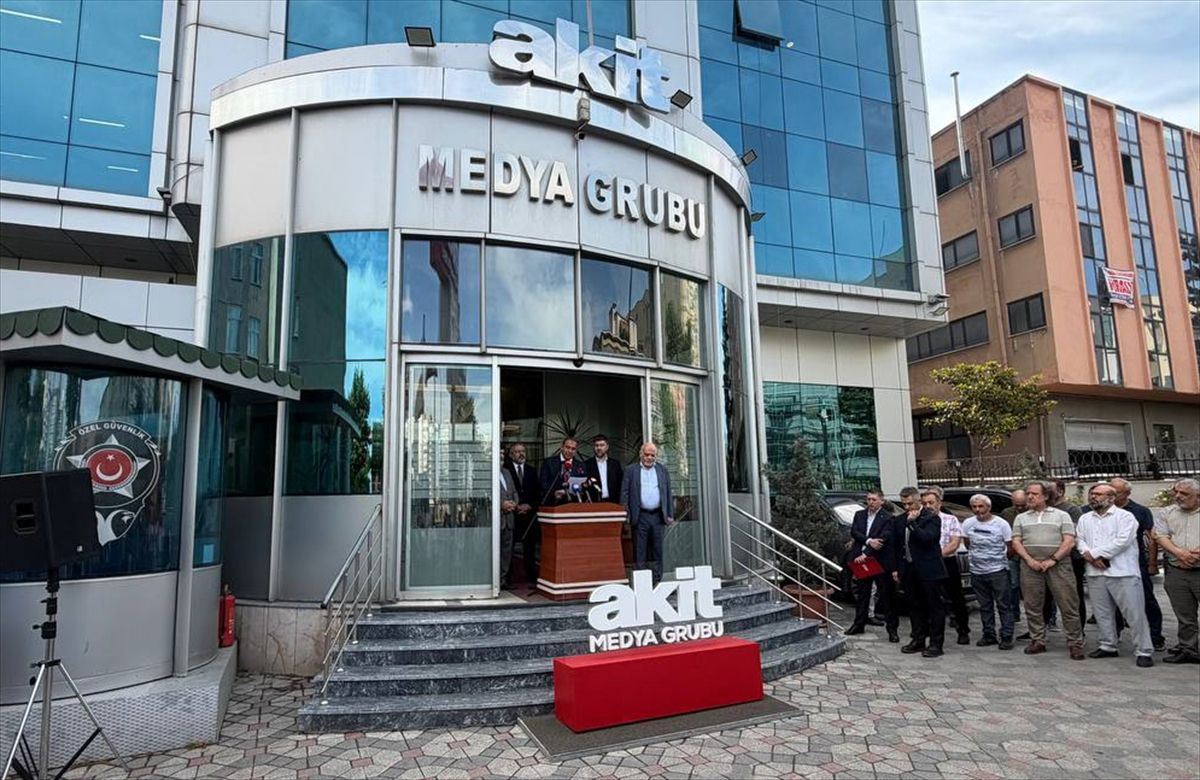 Ankara'da Akit TV ekibine yönelik saldırı İstanbul'da protes