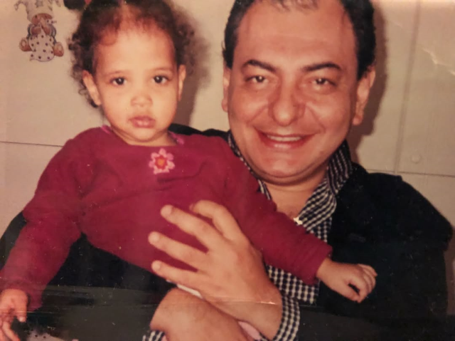 ayse nazlidan babasi reha muht 19930558 4156 1 m