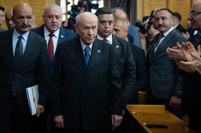 Bahçeli kürsüden Özel'e çağrı yaptı: Ateşe körükle gitmemeli, aklı selimle hareket etmelidir 6 bahceli kursuden ozele cagri y 19927751 4405 1 m