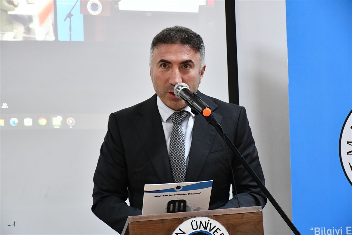 Batman Üniversitesi'nde Şehit Aybüke Yalçın için anma programı düzenlendi.
