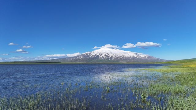 Cil Lake and Mount Süphan aerial