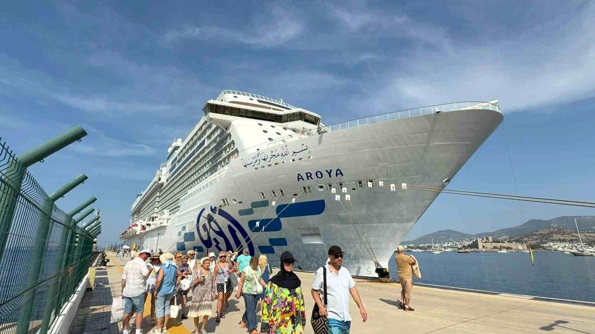 Bodrum'a 2 bin 59 yolcu getirdi