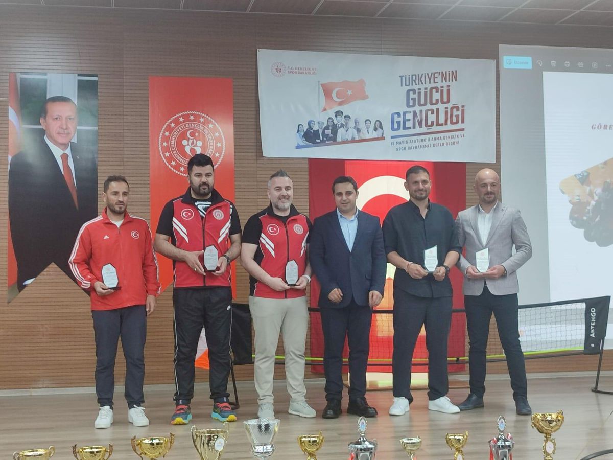 Çamlıhemşin’in şampiyonları ödüllendirildi: Başarıları alkış