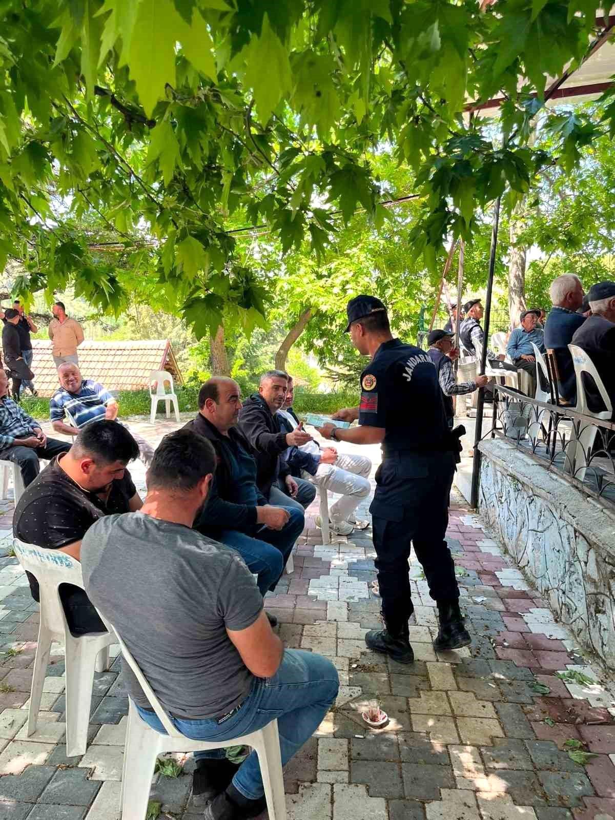 Eğirdir jandarmasından boğulma vakalarına karşı farkındalık 