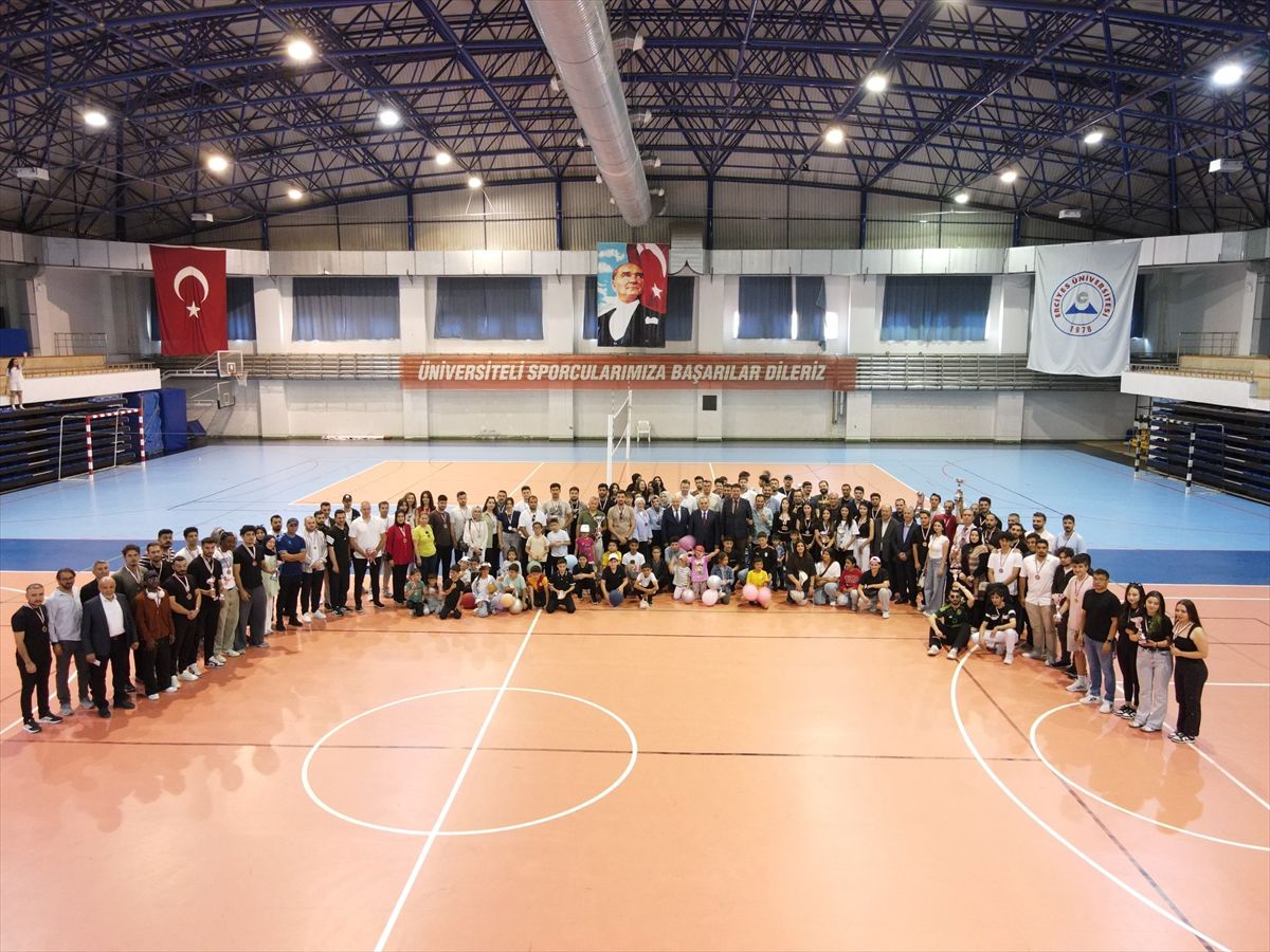 ERÜ'de '23. Geleneksel Spor Şenliği'nin ödül töreni düzenlendi