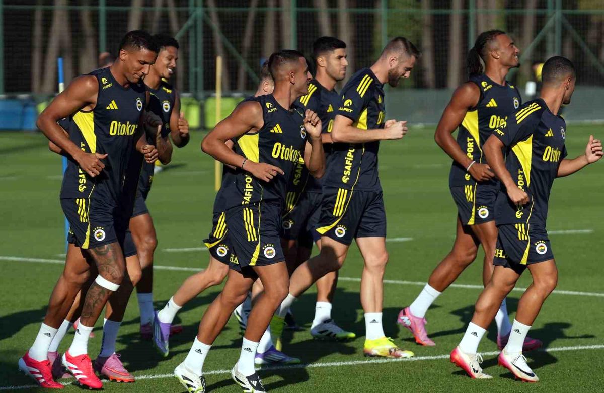 Fenerbahçe, Avusturya'da yapacağı kampta 3 hazırlık maçı oyn