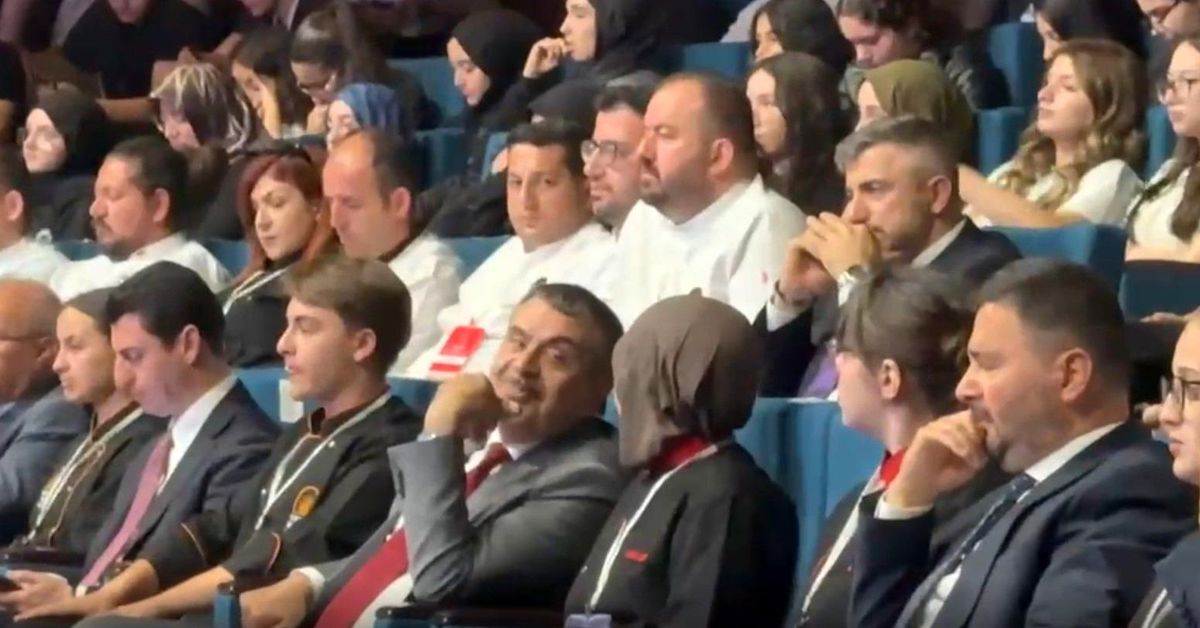Gedizli öğrenci, Bakan Yusuf Tekin'i ilçelerine davet etti
