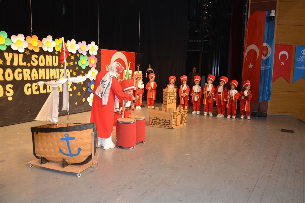 Gülnar’da Kuran kursu yıl sonu etkinliği