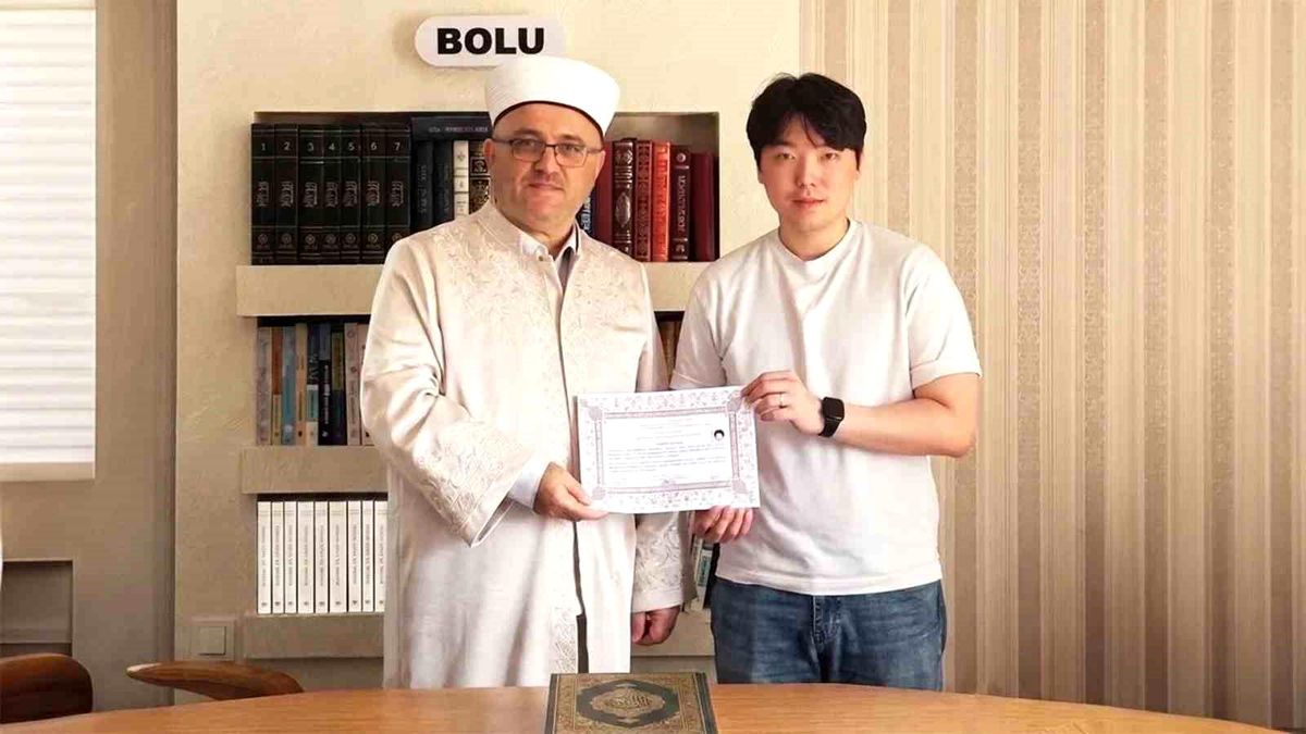 Güney Koreli genç Bolu'da Müslüman oldu
