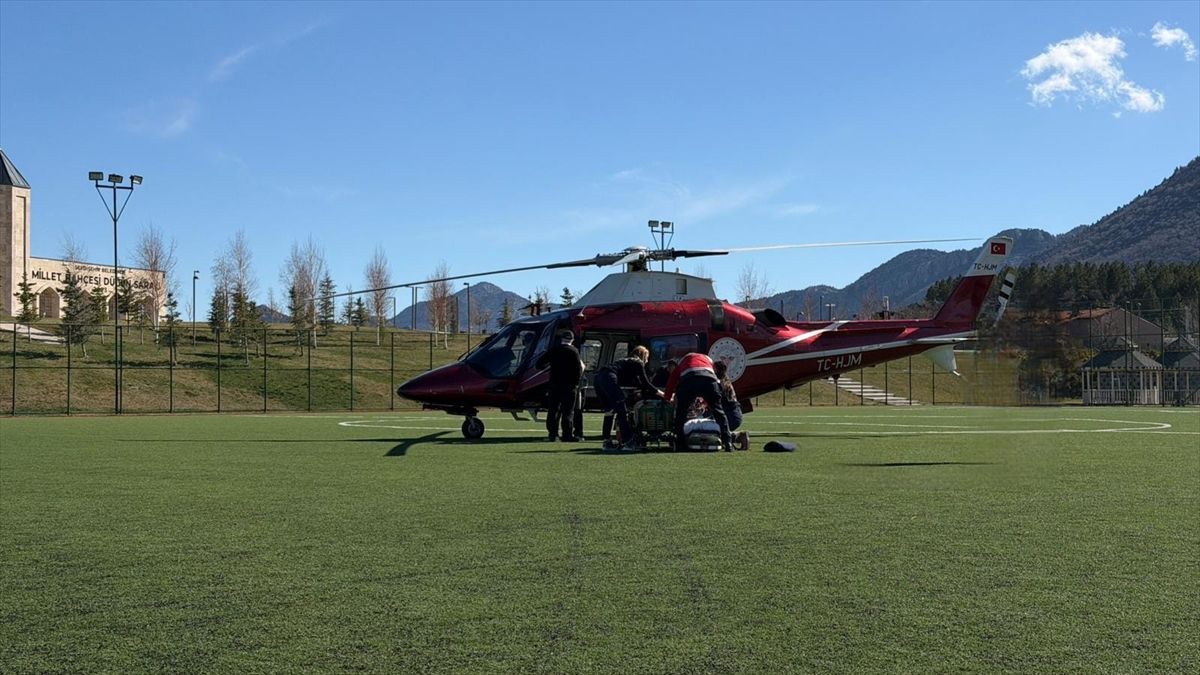 Konya'da hava ambulansı kalp krizi geçiren hasta için havala