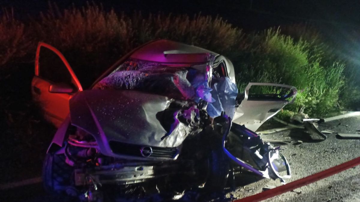 Konya'da kamyonetle çarpışan otomobilin sürücüsü öldü, 5 kiş