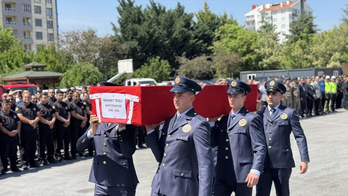 Konya’da yangında şehit olan itfaiye eri son yolculuğuna uğurlandı