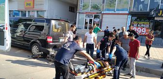 Mardin'de hafif ticari araçla çarpışan motosikletin sürücüsü yaralandı