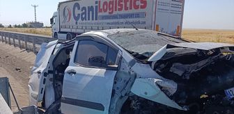 Mardin'de refüje çarpan otomobildeki 1 kişi öldü, 2 kişi yaralandı