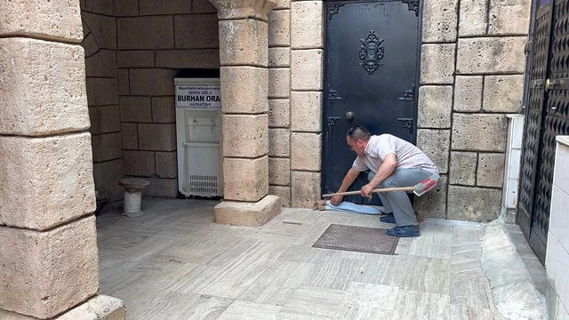 namaza gelen cemaat karsilastiklari yilani on 7 19927580 o