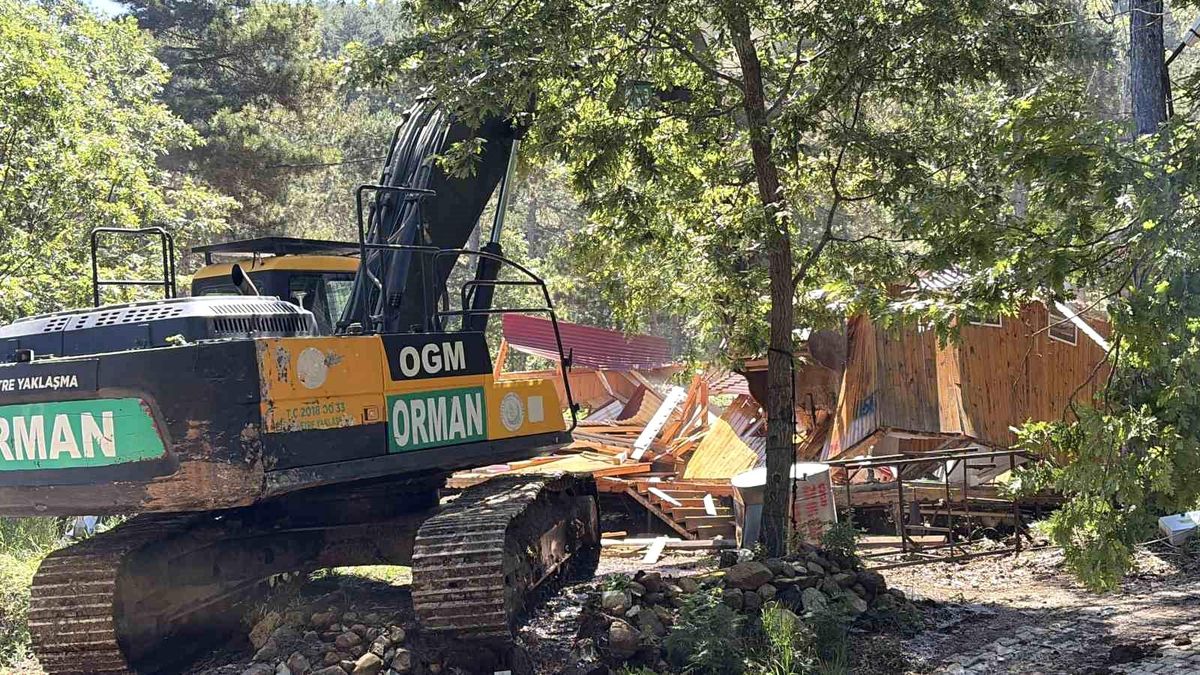 Osmaniye Olukbaşı Yaylası'nda 225 usulsüz yapının yıkımına b